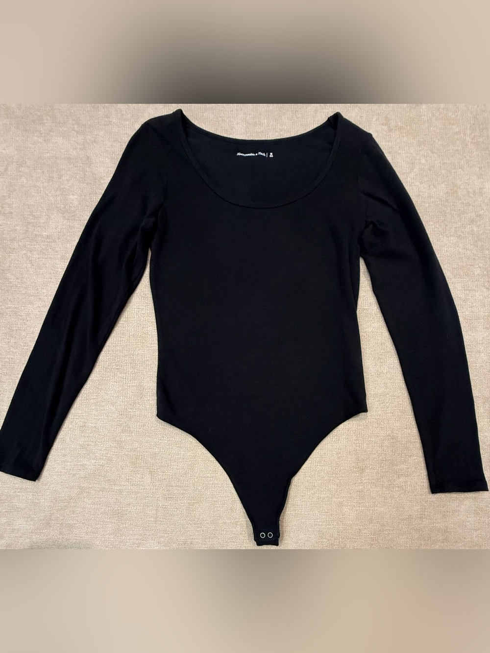 Abercrombie & Fitch Long-Sleeve Scoopneck Bodysuit in black Medium